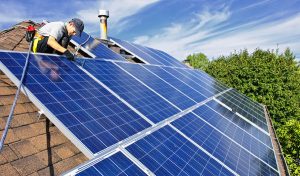Service d'installation de photovoltaïque et tuiles photovoltaïques à La Fere
